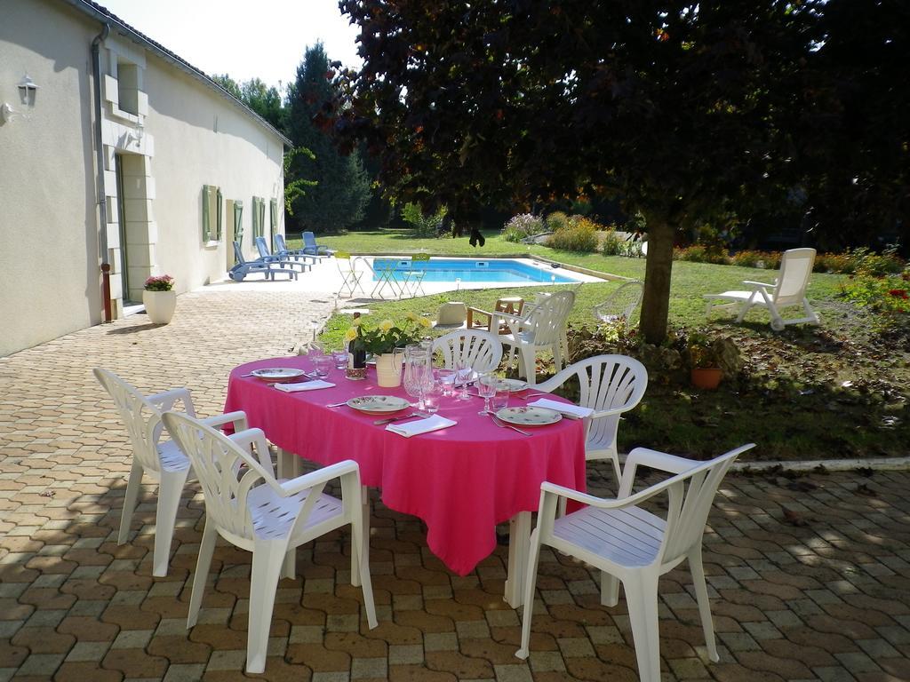 Logis Du Jacquelin Hotel Doussay Kültér fotó