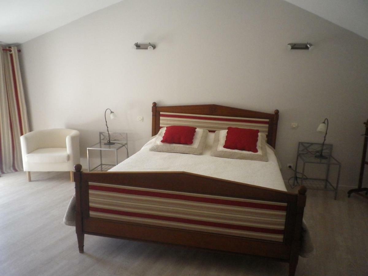 Logis Du Jacquelin Hotel Doussay Kültér fotó
